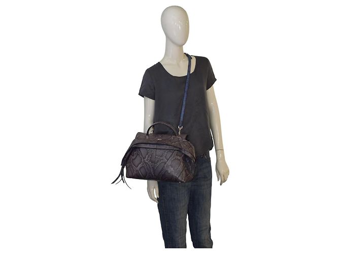 Bolso bandolera grande de piel de serpiente azul y negro TOD'S Wave con asa superior. - vista 14