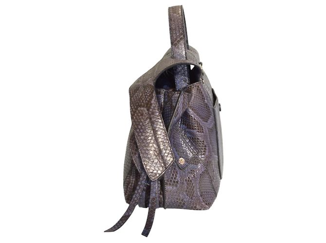 Bolso bandolera grande de piel de serpiente azul y negro TOD'S Wave con asa superior. - vista 4