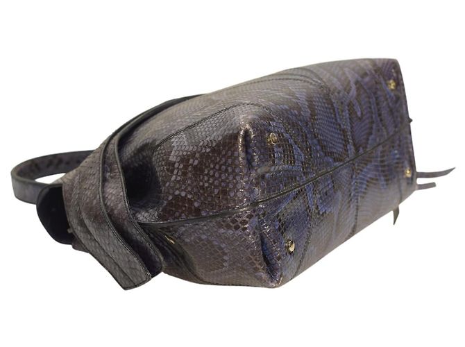 Bolso bandolera grande de piel de serpiente azul y negro TOD'S Wave con asa superior. - vista 7