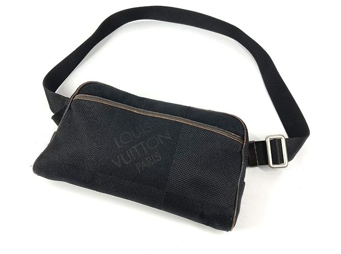 Belt Bag Acrobat Damier Geant Louis Vuitton Nero - vista 3
