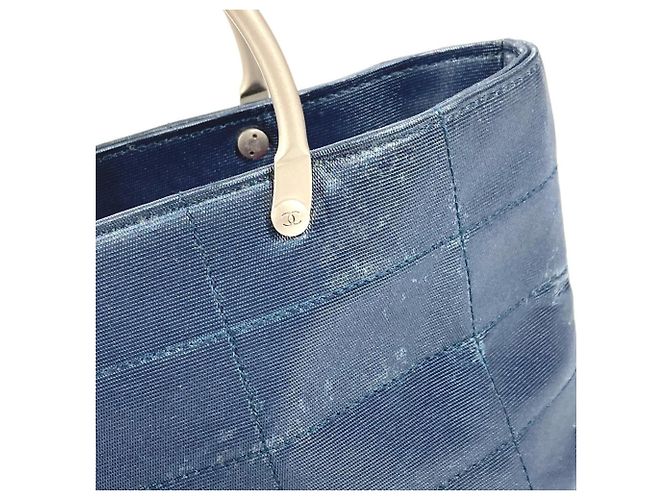Blauer Nylon-Canvas-Tote mit CC Coco-Logo von Chanel - Ansicht 12