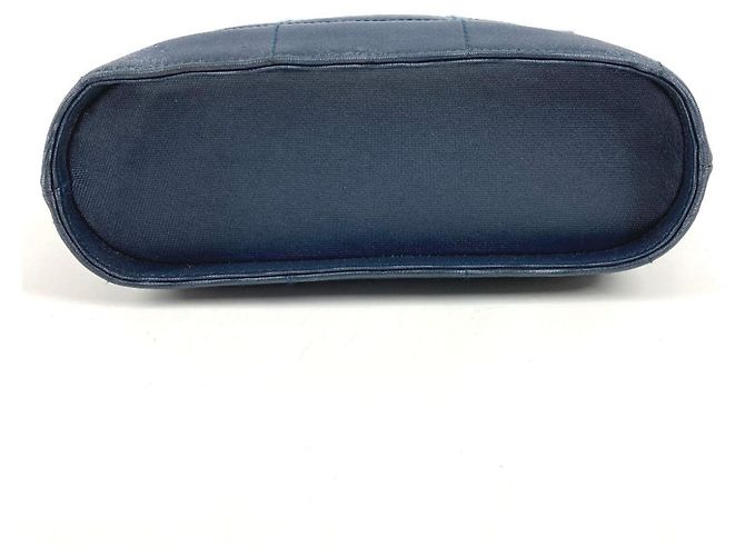Blauer Nylon-Canvas-Tote mit CC Coco-Logo von Chanel - Ansicht 5