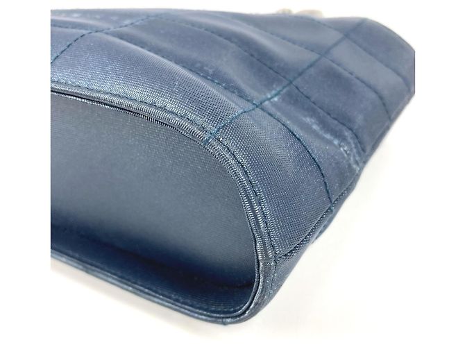 Blauer Nylon-Canvas-Tote mit CC Coco-Logo von Chanel - Ansicht 6