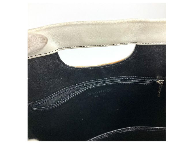 Zwei-Farben-Logo Schokoladentafel Tote Bag von Chanel Schwarz Weiß - Ansicht 15