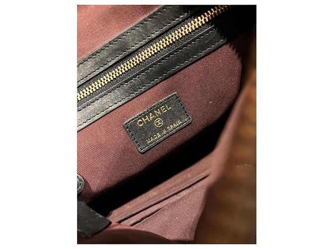 Pochette in pelle trapuntata nera a zigzag Chanel Nero - vista 3