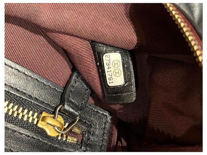 Pochette in pelle trapuntata nera a zigzag Chanel Nero - vista 4