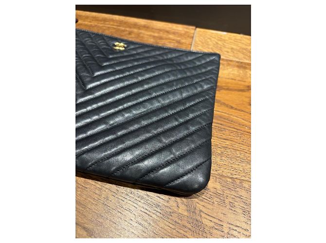 Pochette in pelle trapuntata nera a zigzag Chanel Nero - vista 5