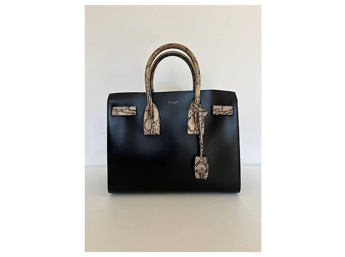 Saint Laurent sac de jour in black leather and rock python Nero - vista 2