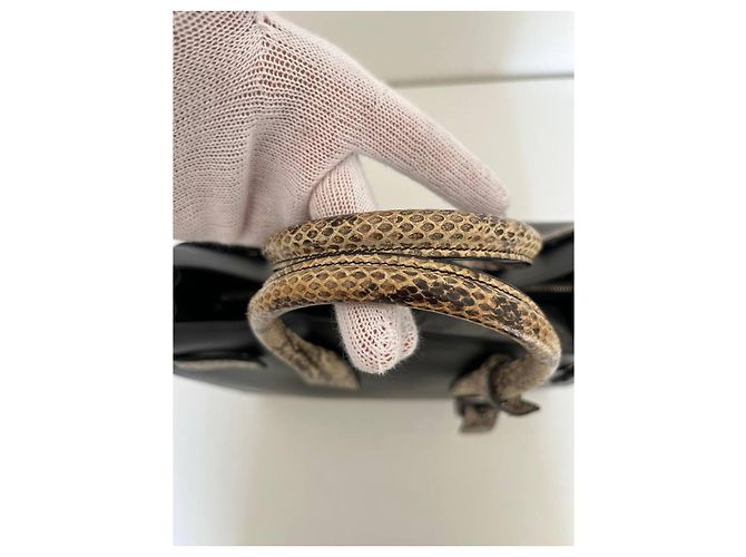 Saint Laurent sac de jour in black leather and rock python Nero - vista 8