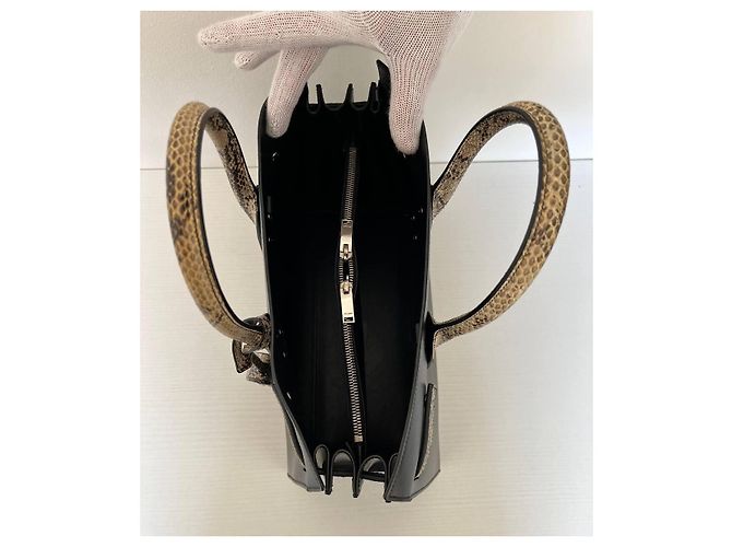 Saint Laurent sac de jour in black leather and rock python Nero - vista 9