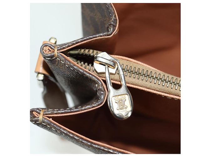 Céline Borsa a spalla in tela Macadam CELINE in pelle PVC marrone oro Auth am10907V D'oro - vista 22
