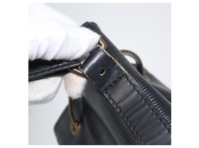 Noe LOUIS VUITTON Borsa a Spalla Petit Noé Epi Nera M44102 LV Auth gh1817 Nero - vista 10