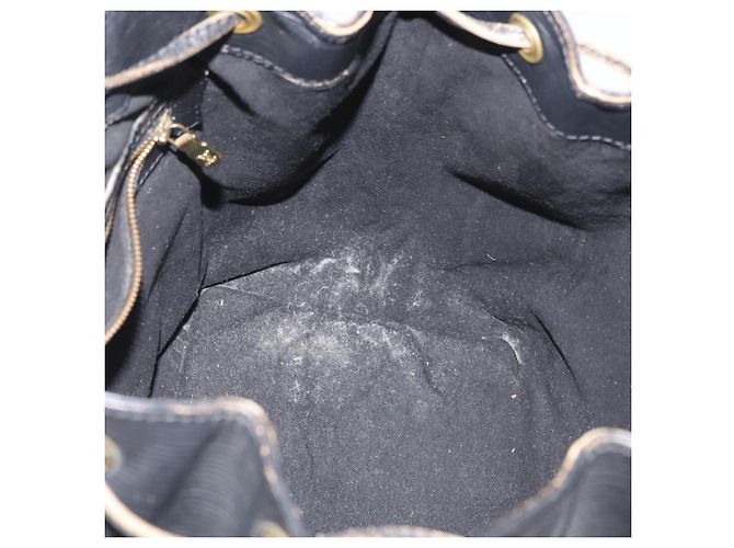 Noe LOUIS VUITTON Borsa a Spalla Petit Noé Epi Nera M44102 LV Auth gh1817 Nero - vista 20