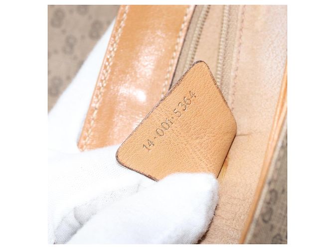 Gucci Borsa a spalla Micro GG Supreme in PVC Beige Oro Auth 173871 D'oro - vista 12