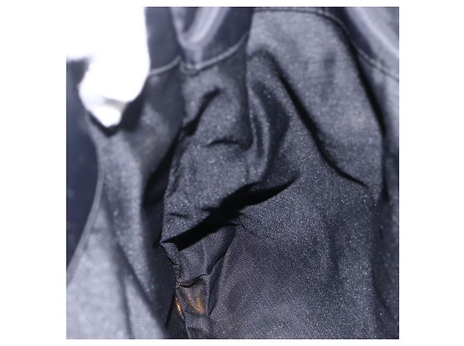 Borsa Tote FENDI in nylon nero e oro Auth th6603 D'oro - vista 18