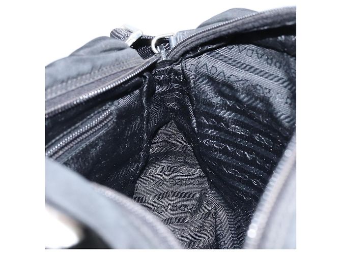 Borsa a Spalla PRADA in Nylon Nero Argento Auth BA10971 - vista 19