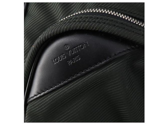 LOUIS VUITTON Taiga Portable Cinque Percha Funda de Prenda M30704 LV Auth bs33544 - vista 24