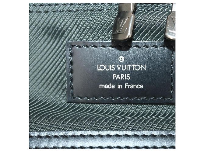 LOUIS VUITTON Taiga Portable Cinque Percha Funda de Prenda M30704 LV Auth bs33544 - vista 28