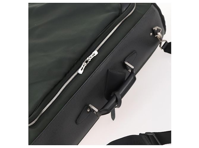 LOUIS VUITTON Taiga Portable Cinque Percha Funda de Prenda M30704 LV Auth bs33544 - vista 6