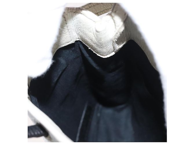 Borsa a spalla in pelle bianca BALENCIAGA con supporto per telefono, 593826 Auth hk3545 Bianco - vista 21