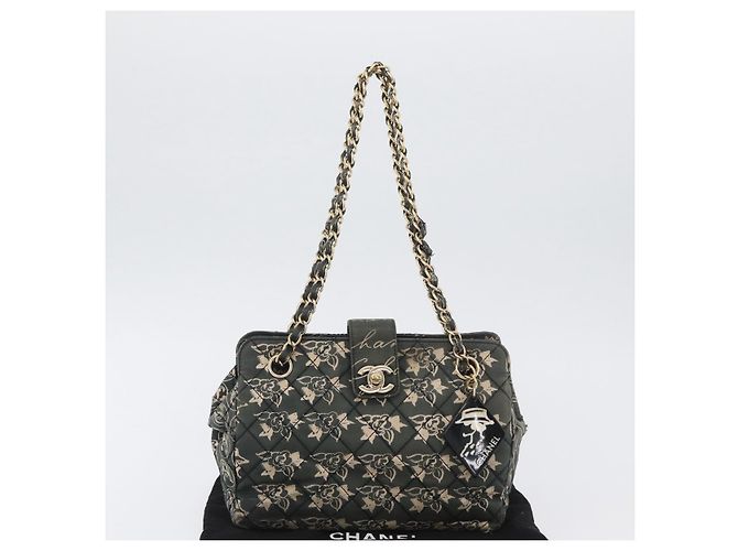 CHANEL Borsa a Spalla Matelassé in Nylon Verde Oro CC Auth ARZ394A D'oro - vista 12