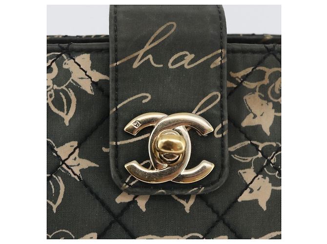CHANEL Borsa a Spalla Matelassé in Nylon Verde Oro CC Auth ARZ394A D'oro - vista 19