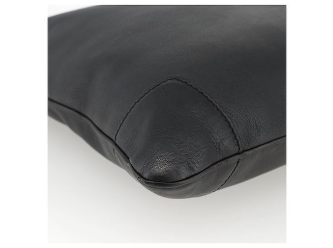 Borsa a Spalla in Pelle Nera e Argento GUCCI 148476 Auth ka2890 Nero - vista 15