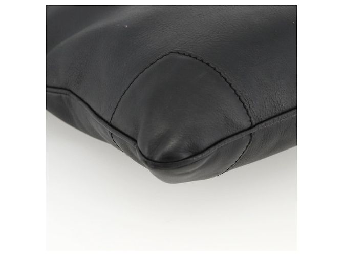 Borsa a Spalla in Pelle Nera e Argento GUCCI 148476 Auth ka2890 Nero - vista 17