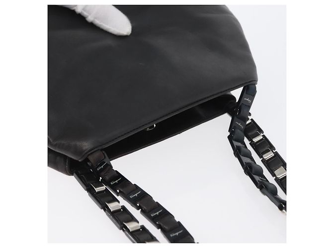 Borsa a spalla Vala Chain in pelle nera e argento di Salvatore Ferragamo Auth BA11227 Nero - vista 6