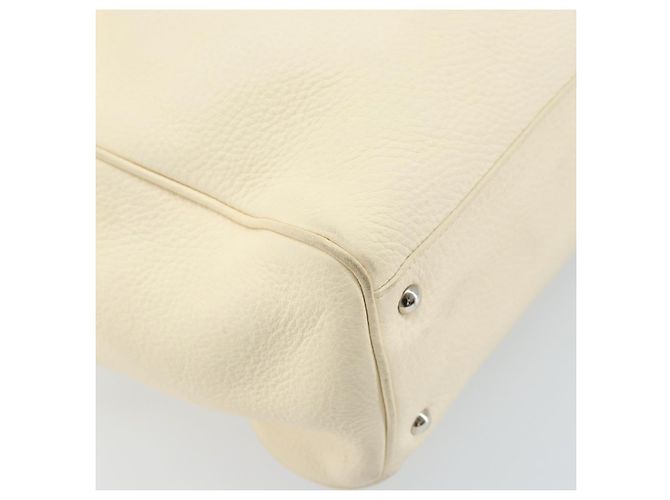 Sac à main Gancini en cuir blanc et argent de Salvatore Ferragamo Auth 166988 Argenté - vue 16