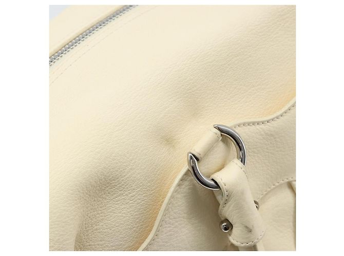 Sac à main Gancini en cuir blanc et argent de Salvatore Ferragamo Auth 166988 Argenté - vue 8