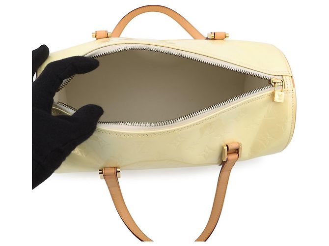 Borsa Bedford in Monogram Vernis di Louis Vuitton Bianco - vista 5