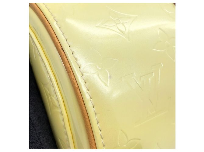 Borsa Bedford in Monogram Vernis di Louis Vuitton Bianco - vista 7