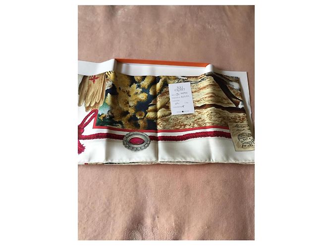 Foulard Hermès intitolato "The Pony Express" di Oliver Kermit - raro e ricercato Bianco Multicolore - vista 12