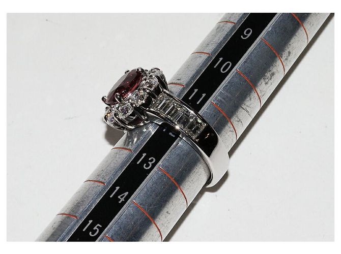 Autre Marque Anello in oro bianco K18 con rubino da 2,18 ct e diamanti da 2,40 ct Rosso - vista 2