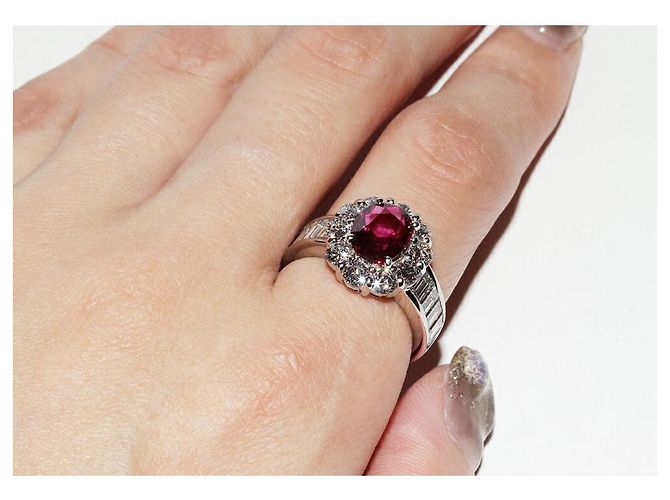 Autre Marque Anello in oro bianco K18 con rubino da 2,18 ct e diamanti da 2,40 ct Rosso - vista 6