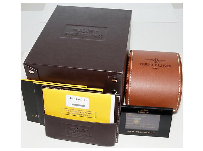 Orologio Breitling Chronomat con quadrante nero AB0115 - vista 3