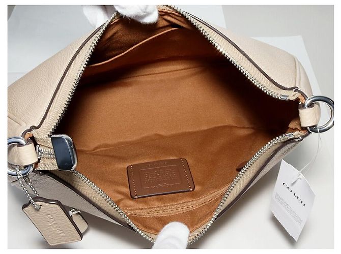 Borsa a Spalla Coach Teri Hobo in Pelle di Vitello 2 in 1 Beige - vista 4