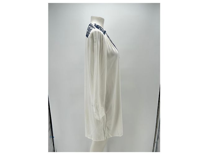 Antik Batik Vestido blanco con cuello bordado en marino - vista 3