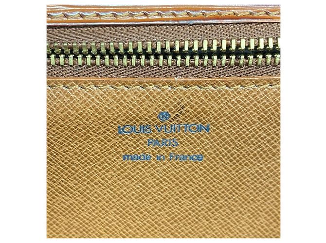 Bolso Monceau Epi Louis Vuitton Castaño - vista 5