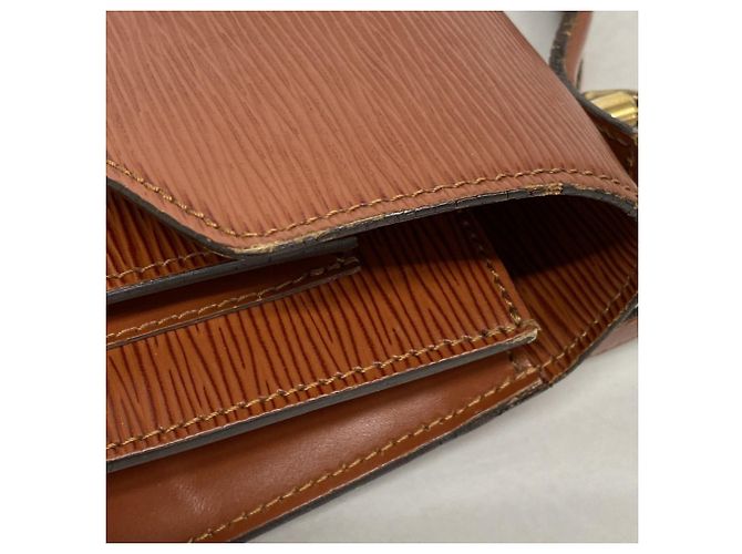 Borsa Monceau Epi Louis Vuitton Marrone - vista 13