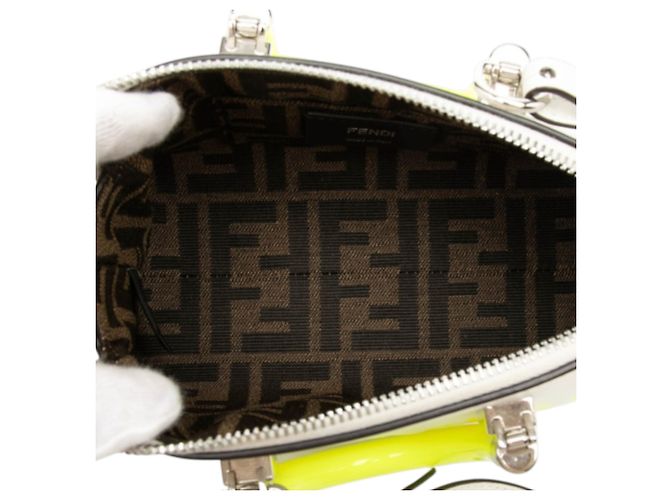 Fendi Mini Borsa in Pelle Bianca By The Way Roma - vista 4