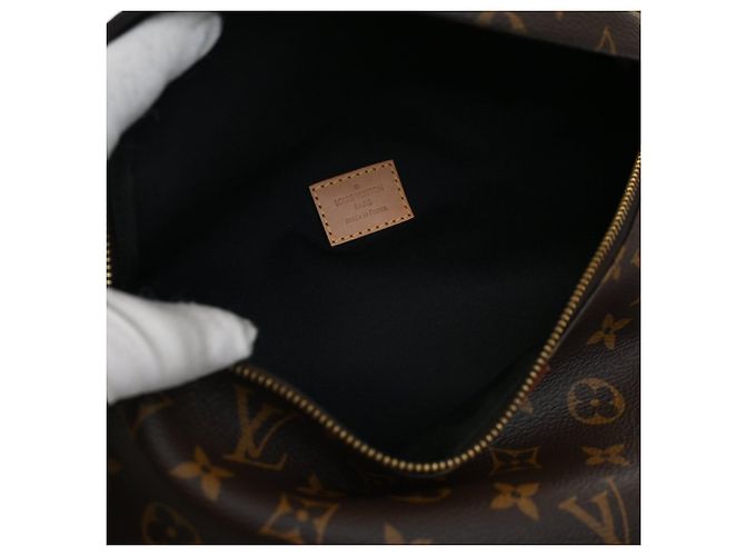 Bumbag Monogram Marrone Louis Vuitton - vista 5