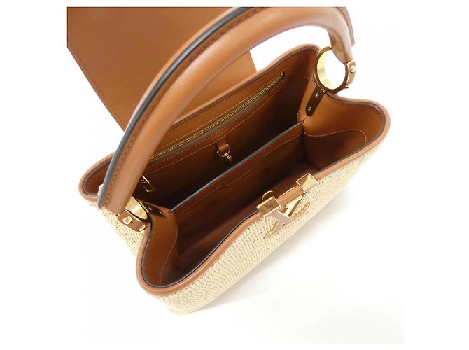 Borsa Capucines MM Louis Vuitton Caramello - vista 9