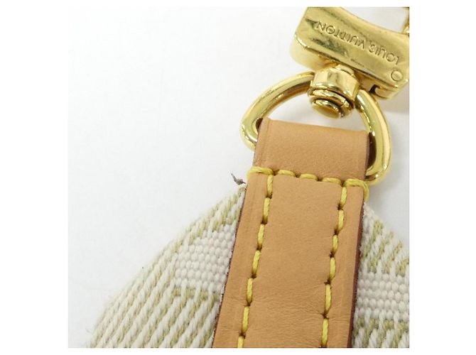 Borsa a Spalla Louis Vuitton Coussin PM M21262 Beige - vista 6