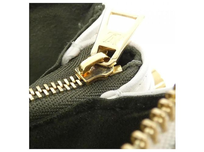 Borsa a Spalla Louis Vuitton Coussin PM M21262 Beige - vista 8