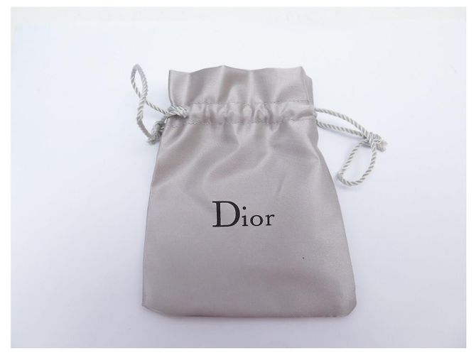 NEUE DIOR-HALSKETTE MIT BLUMEN-CHARMS AUS GOLDMETALL - Ansicht 8