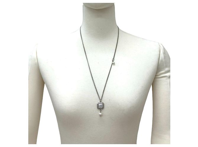Collana di perle finte Chanel Coco Mark Argento Metallico - vista 2