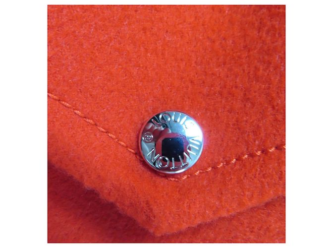 Cappotto con cappuccio in lana e seta Monogramma Gigante Louis Vuitton Rosso - vista 13