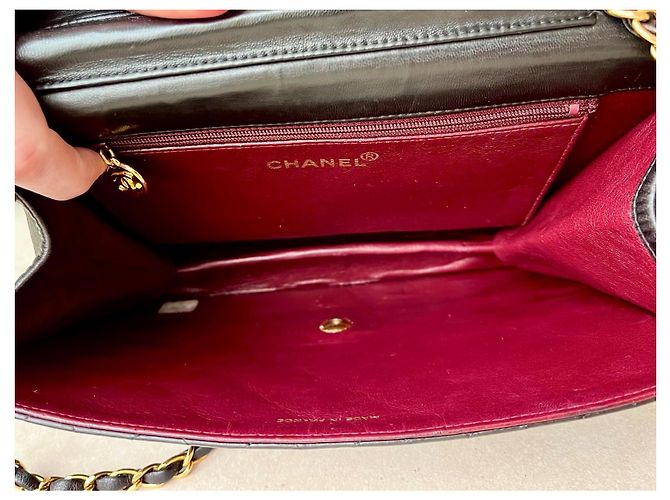 Timeless Chanel Classic Double Flap Media Nera in Pelle d'Agnello Oro 24k Nero - vista 7